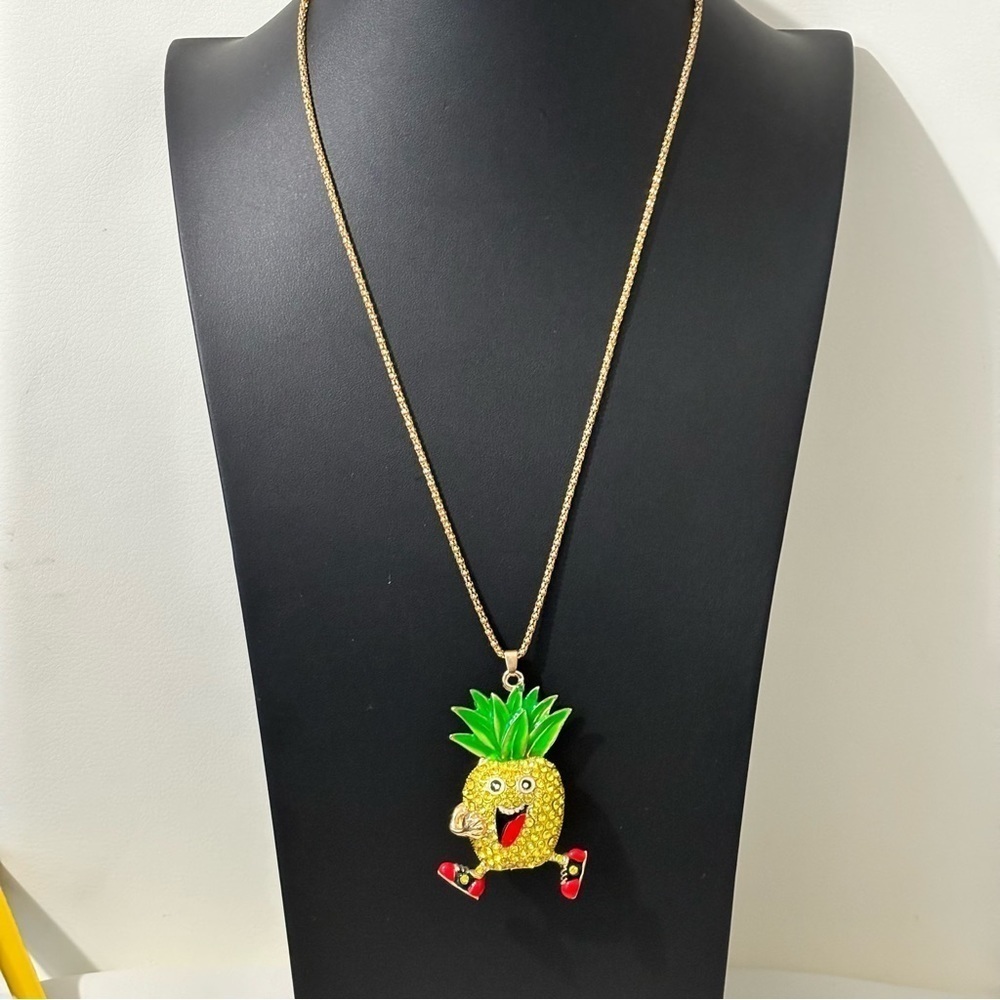 Betsy Johnson Apple Pineapple Gold Tone Long Necklace 154 Betsy Johnson Apple Pineapple Gold Tone Long Necklace 154